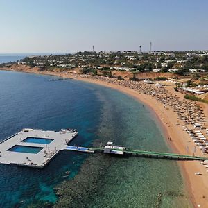 Private One Bedroom Domina Coral Bay